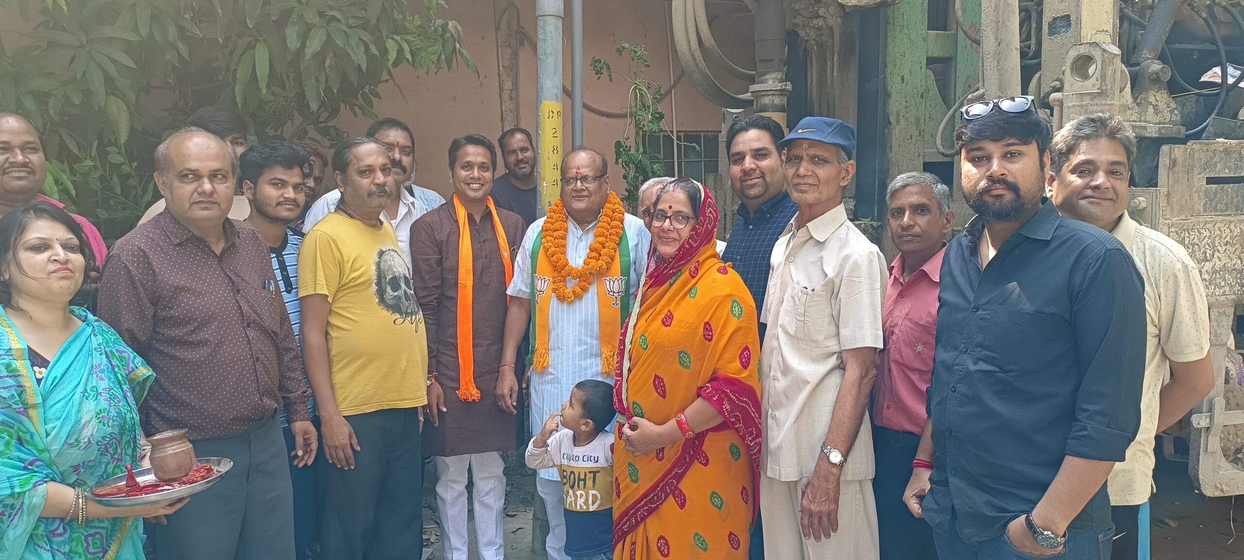 मालवीय नगर विधानसभा के वार्ड 142 में विधायक कालीचरण सराफ ने किया बोरिंग का शिलान्यास मालवीय नगर विधानसभा के वार्ड 142 में विधायक कालीचरण सराफ ने किया बोरिंग का शिलान्यास