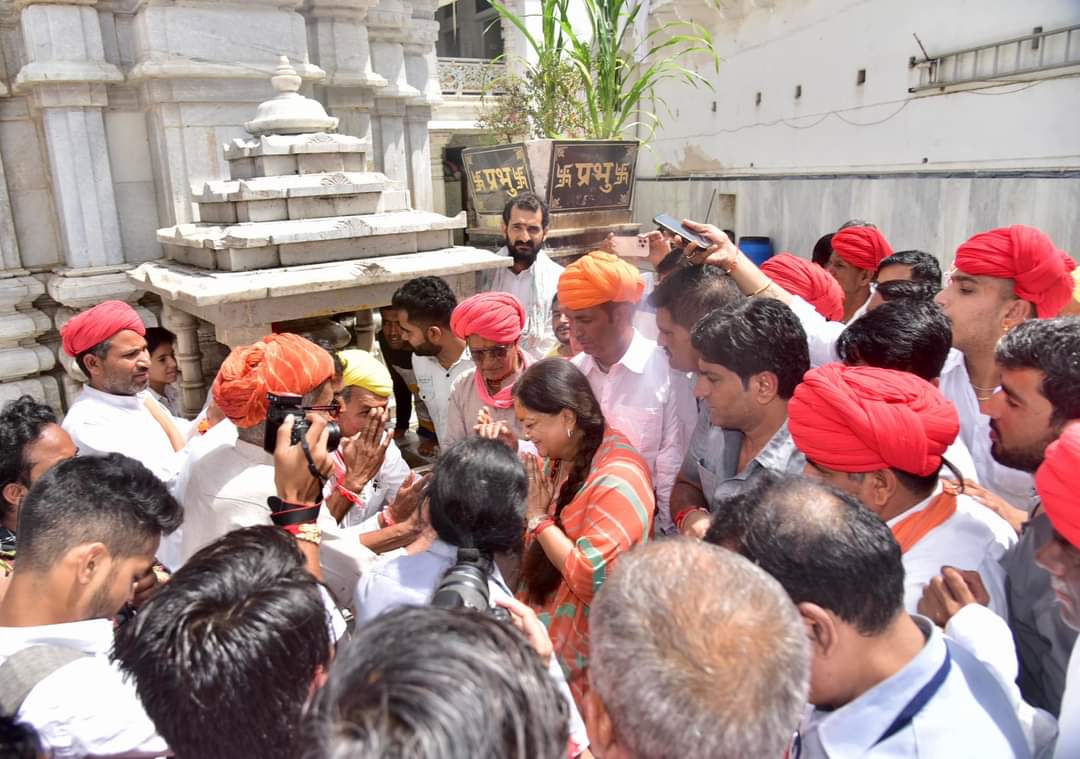 वसुंधरा राजे पहुँची चारभुजा मंदिर वसुंधरा राजे पहुँची चारभुजा मंदिर