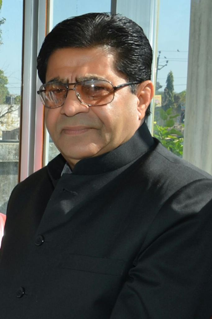 शिक्षा व सेवा को समर्पित प्रेम प्रकाश मिटावा ने छात्रावास को दिया 1 लाख रुपए का आर्थिक सहयोग