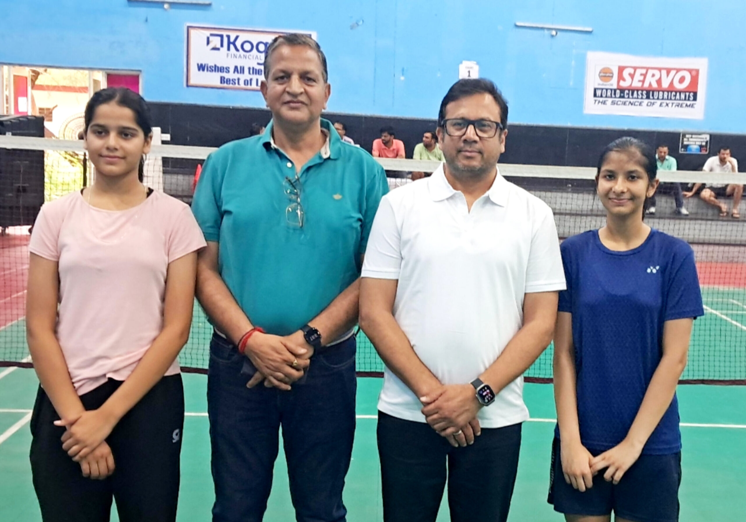 आर डी बाहेती जिला बैडमिंटन में गरिमा ने अंदर-19 लड़कियों केएकल व युगल खिताब जीते