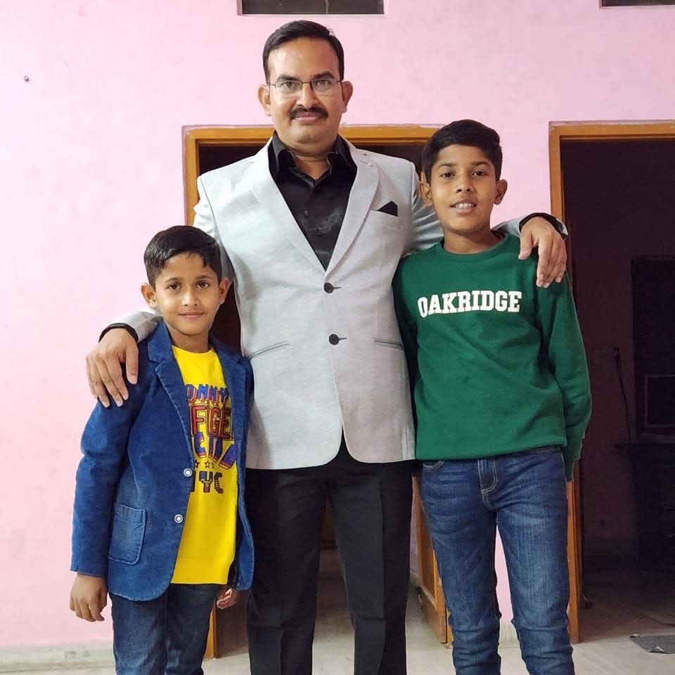 पिता के सपने को पूरा कर रहे है क्रिकेटर भाई